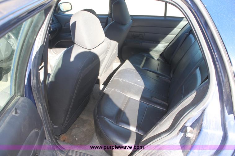 image for item E8370 2007 Ford Crown Victoria Police Interceptor