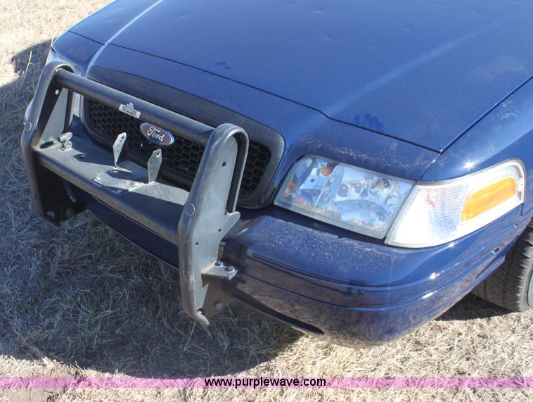 image for item E8370 2007 Ford Crown Victoria Police Interceptor