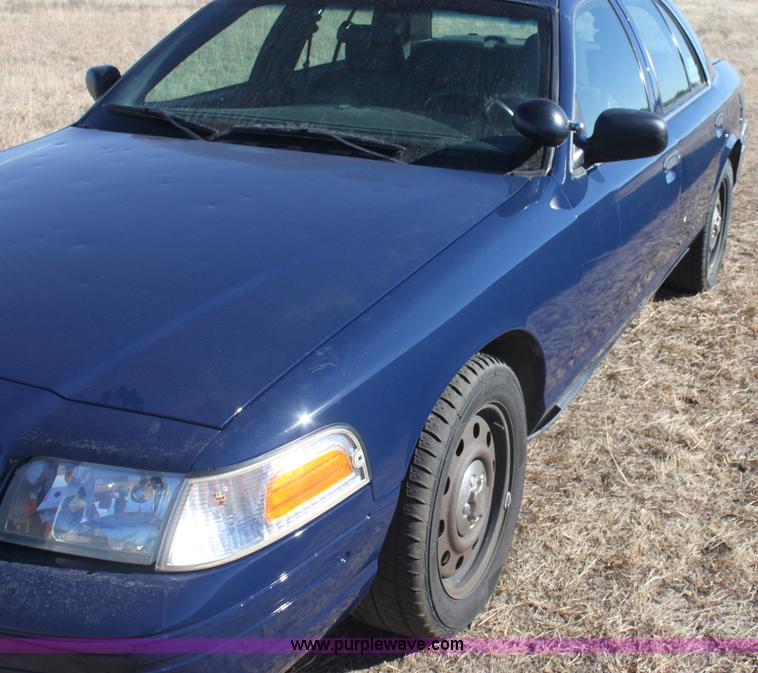 image for item E8370 2007 Ford Crown Victoria Police Interceptor