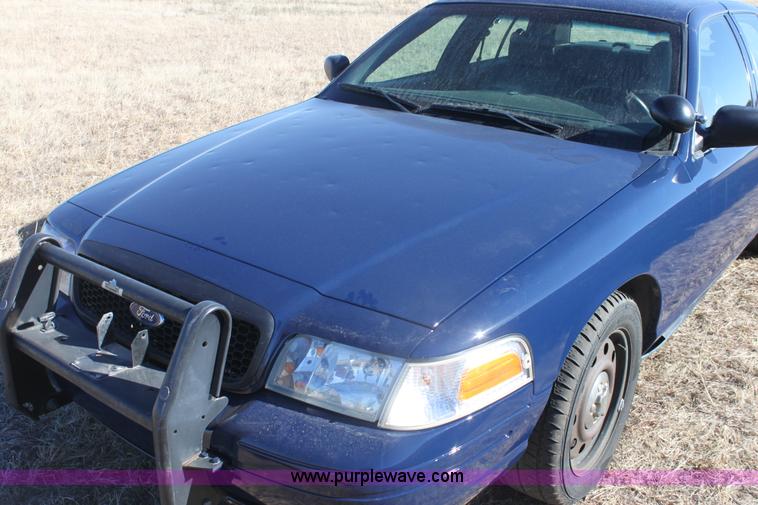 image for item E8370 2007 Ford Crown Victoria Police Interceptor
