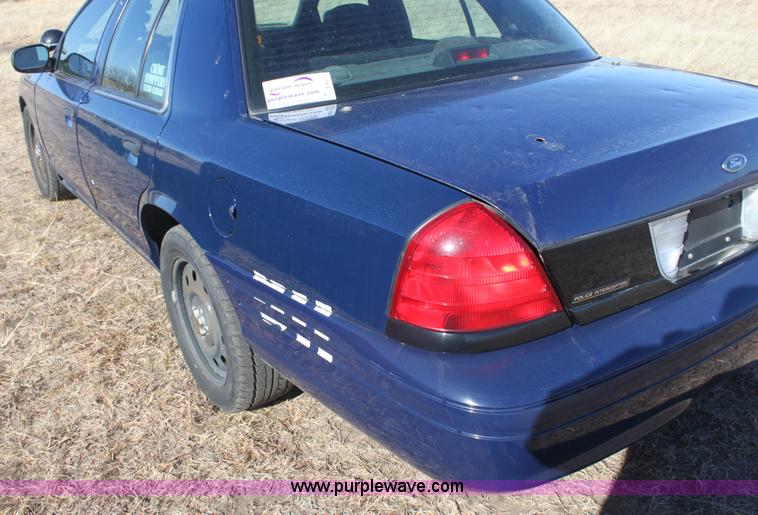 image for item E8370 2007 Ford Crown Victoria Police Interceptor