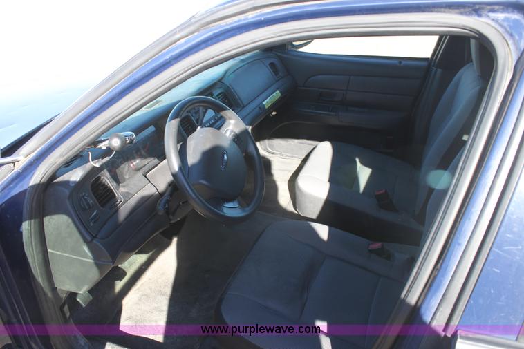 image for item E8371 2008 Ford Crown Victoria Police Interceptor