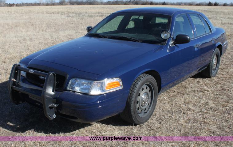 image for item E8372 2008 Ford Crown Victoria Police Interceptor