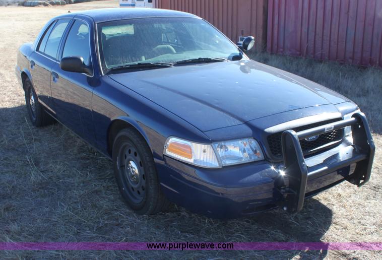 image for item E8372 2008 Ford Crown Victoria Police Interceptor