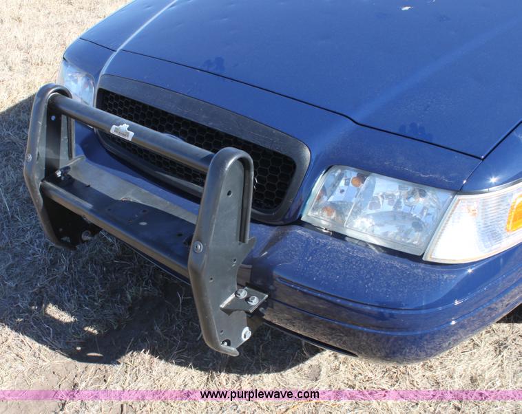 image for item E8372 2008 Ford Crown Victoria Police Interceptor
