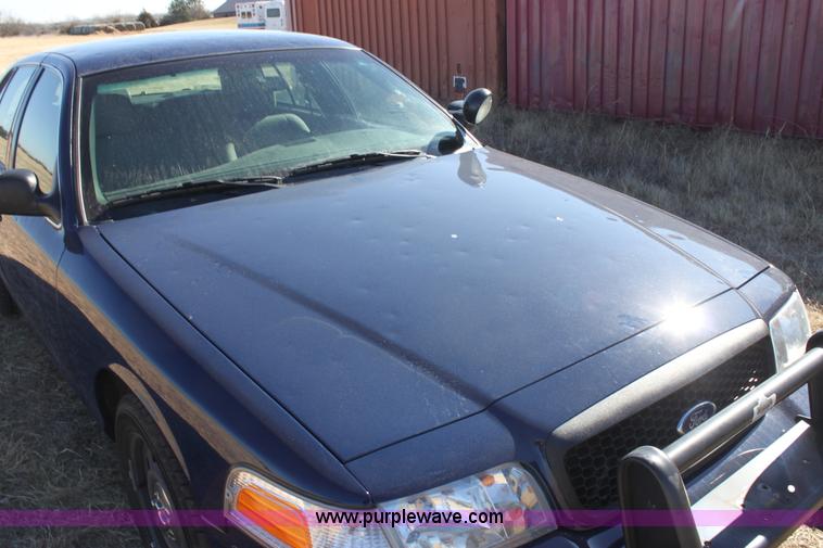 image for item E8372 2008 Ford Crown Victoria Police Interceptor