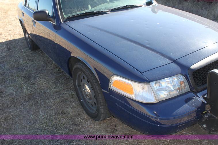 image for item E8372 2008 Ford Crown Victoria Police Interceptor