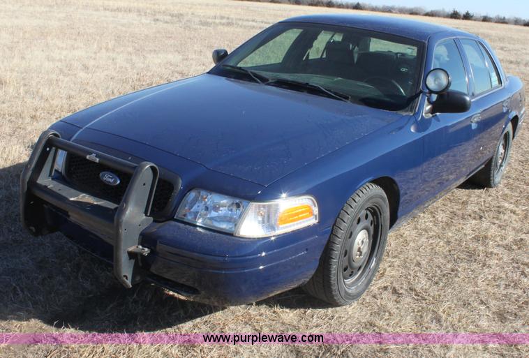 image for item E8373 2007 Ford Crown Victoria Police Interceptor