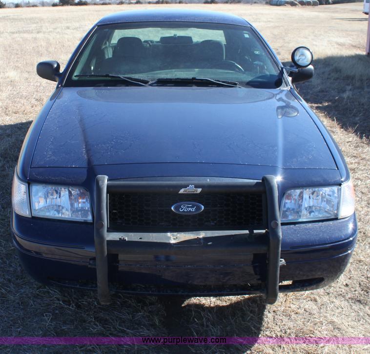image for item E8373 2007 Ford Crown Victoria Police Interceptor
