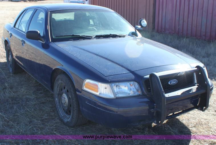 image for item E8373 2007 Ford Crown Victoria Police Interceptor