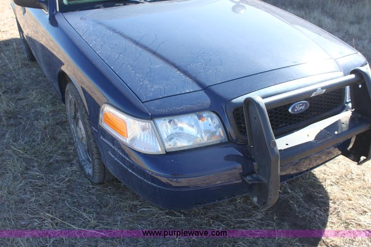 image for item E8373 2007 Ford Crown Victoria Police Interceptor