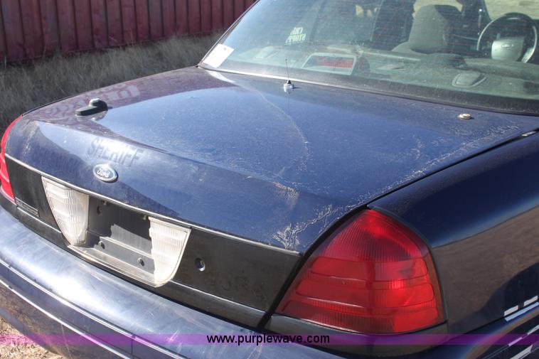 image for item E8373 2007 Ford Crown Victoria Police Interceptor