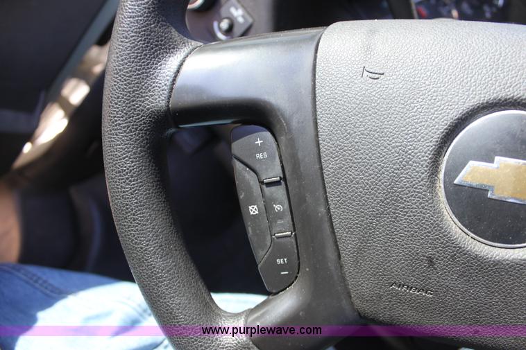 image for item E8374 2009 Chevrolet Express 3500 van