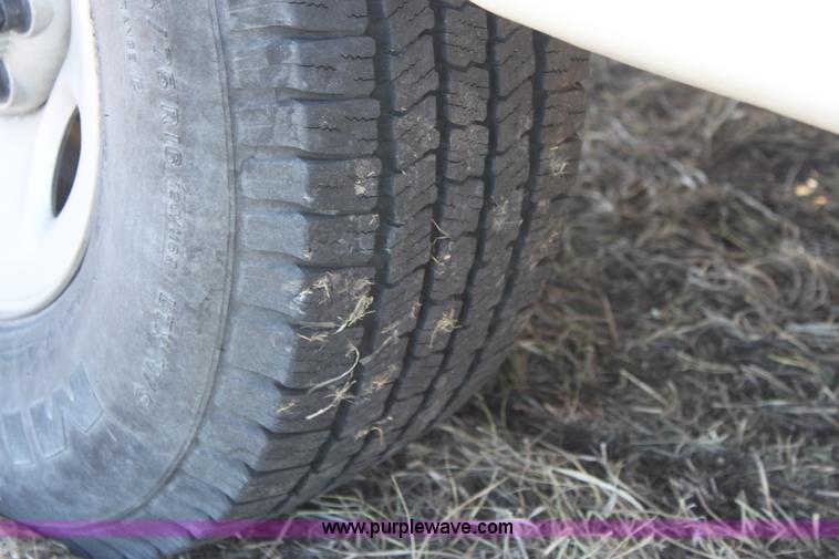 image for item E8374 2009 Chevrolet Express 3500 van