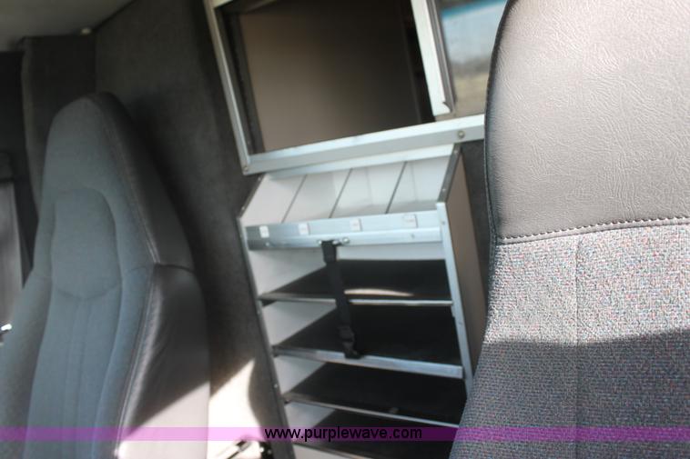 image for item E8377 2008 Chevrolet ambulance