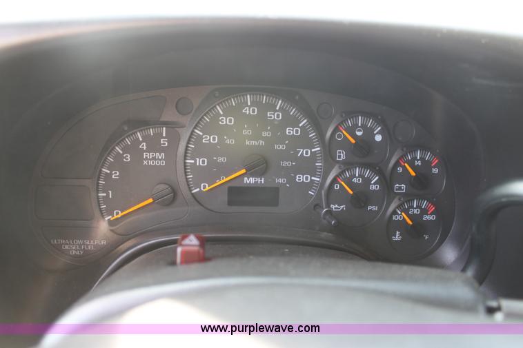 image for item E8377 2008 Chevrolet ambulance