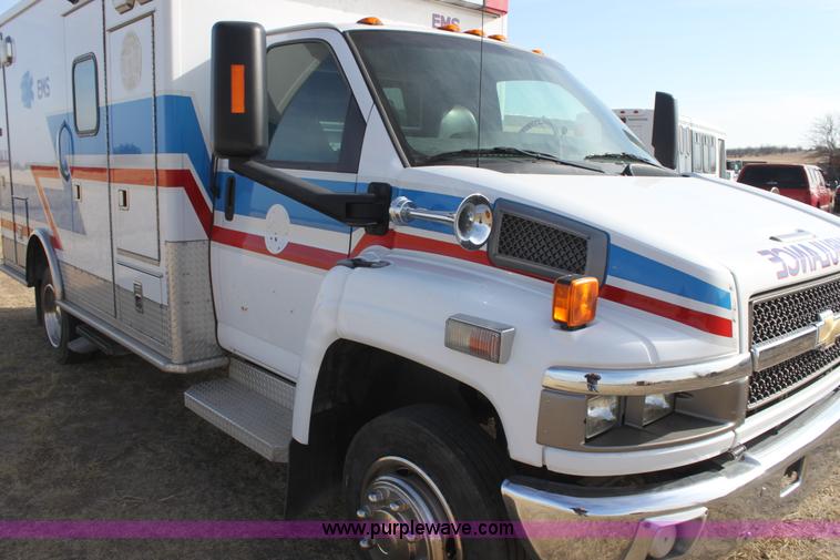 image for item E8377 2008 Chevrolet ambulance