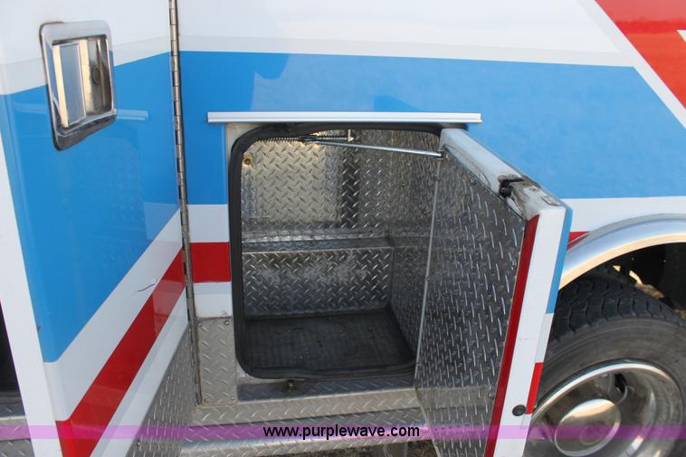 image for item E8377 2008 Chevrolet ambulance