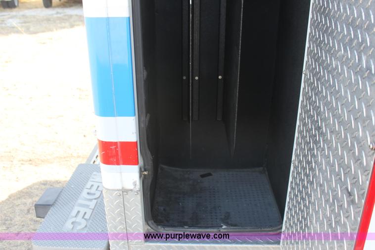 image for item E8377 2008 Chevrolet ambulance