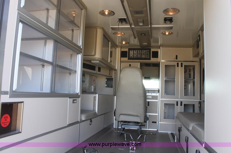 image for item E8377 2008 Chevrolet ambulance