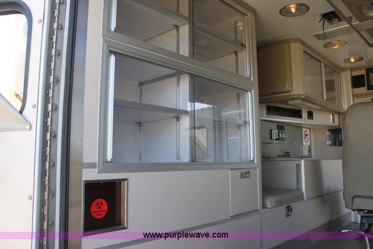 image for item E8377 2008 Chevrolet ambulance