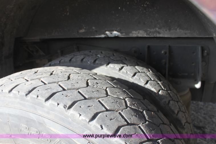 image for item E8377 2008 Chevrolet ambulance