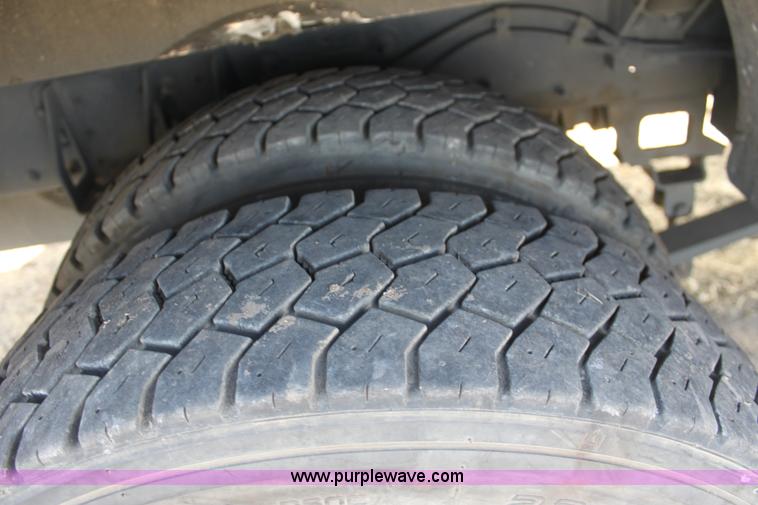 image for item E8377 2008 Chevrolet ambulance