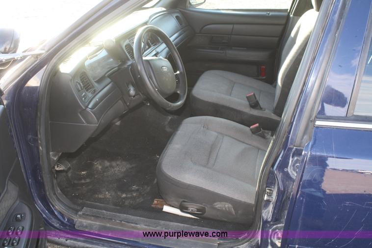 image for item F2894 2007 Ford Crown Victoria Police Interceptor