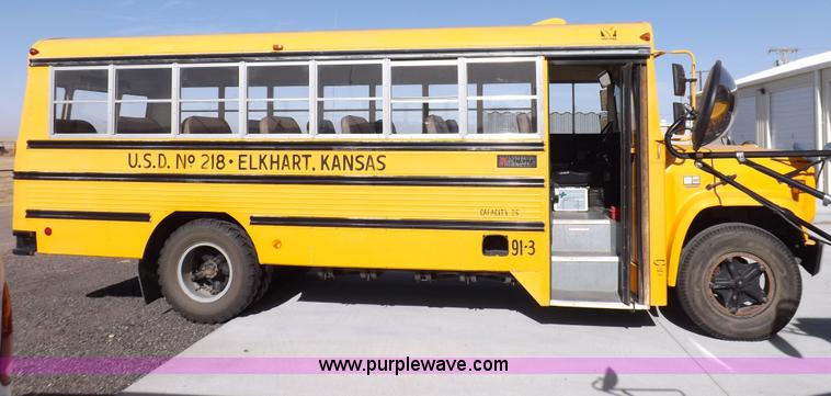 image for item F6372 1991 Chevrolet C60 school bus