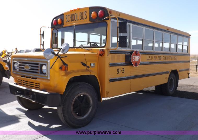 image for item F6372 1991 Chevrolet C60 school bus