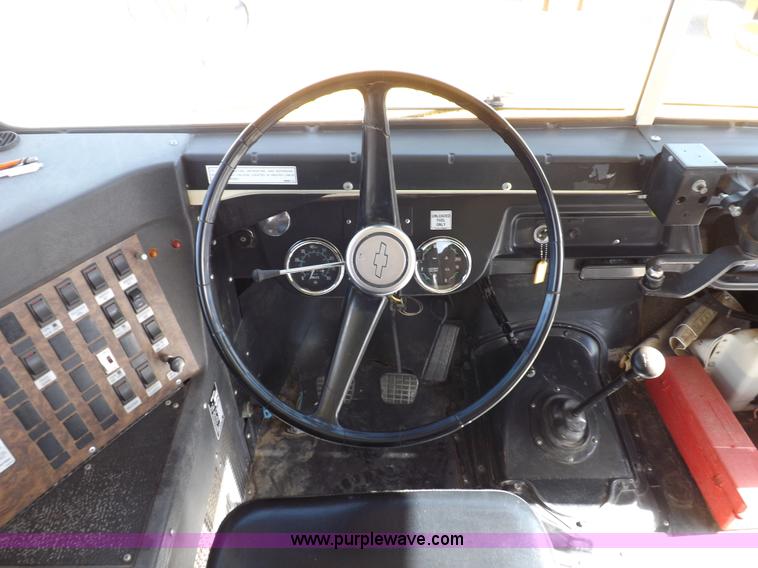 image for item F6372 1991 Chevrolet C60 school bus