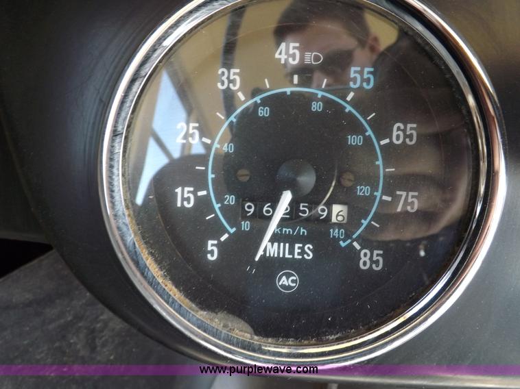 image for item F6372 1991 Chevrolet C60 school bus