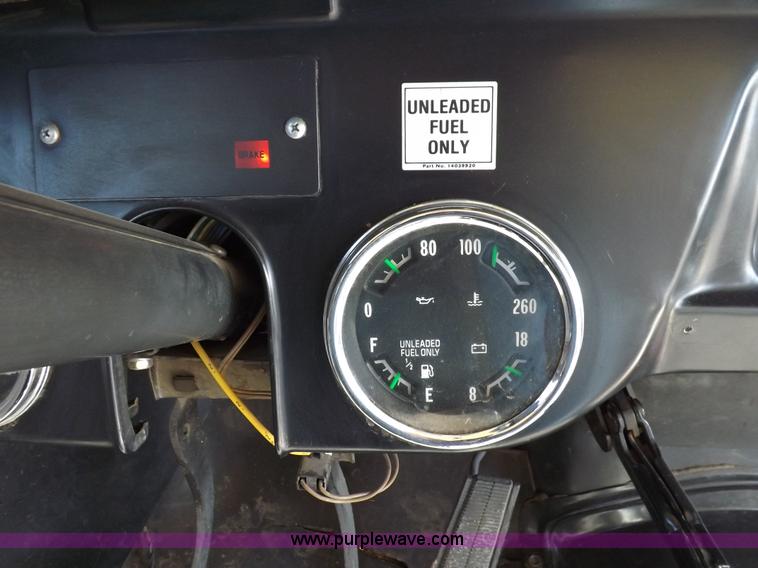 image for item F6372 1991 Chevrolet C60 school bus