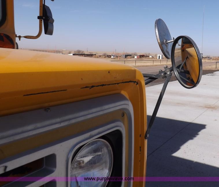 image for item F6372 1991 Chevrolet C60 school bus