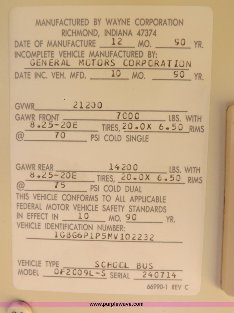 image for item F6372 1991 Chevrolet C60 school bus