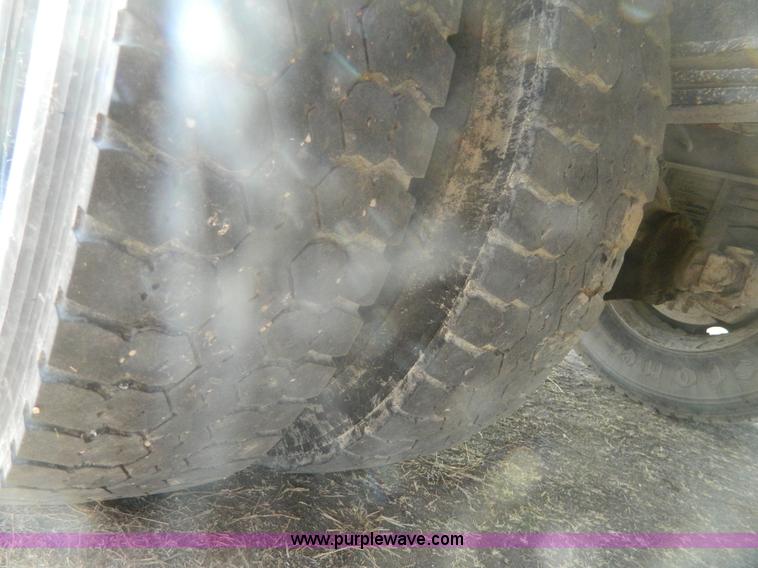 image for item G7603 1996 GMC Blue Bird school bus