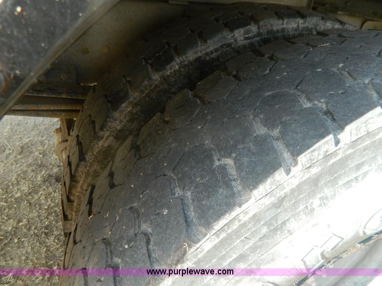 image for item G7603 1996 GMC Blue Bird school bus