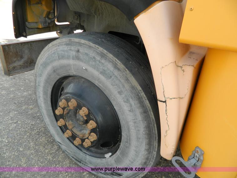 image for item G7603 1996 GMC Blue Bird school bus