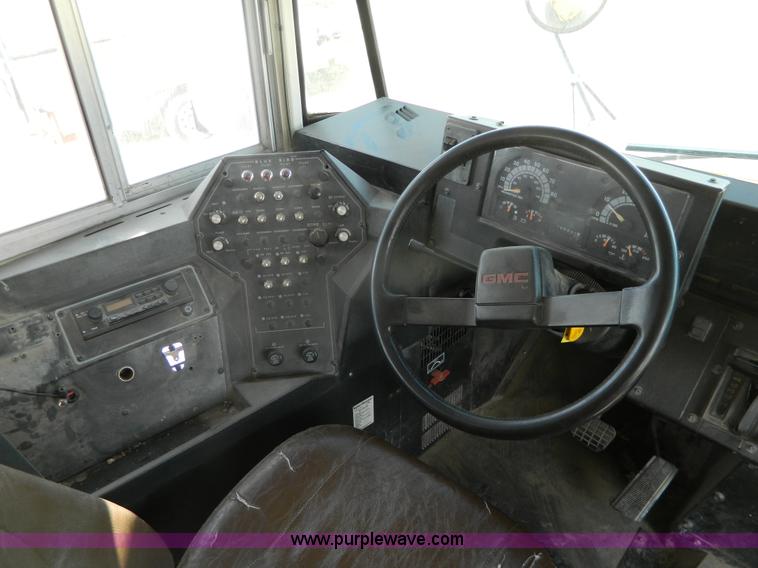 image for item G7603 1996 GMC Blue Bird school bus