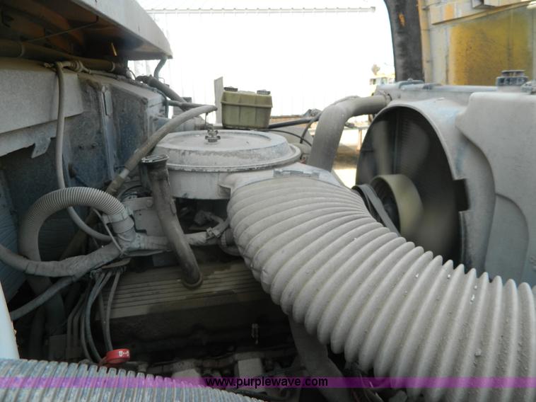 image for item G7603 1996 GMC Blue Bird school bus