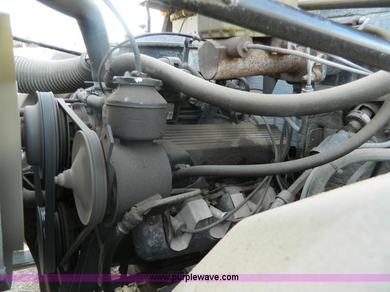 image for item G7603 1996 GMC Blue Bird school bus