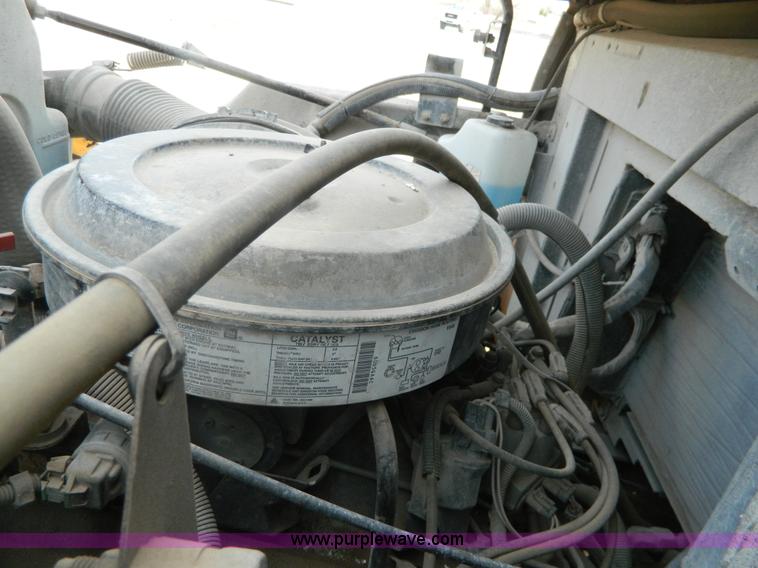 image for item G7603 1996 GMC Blue Bird school bus