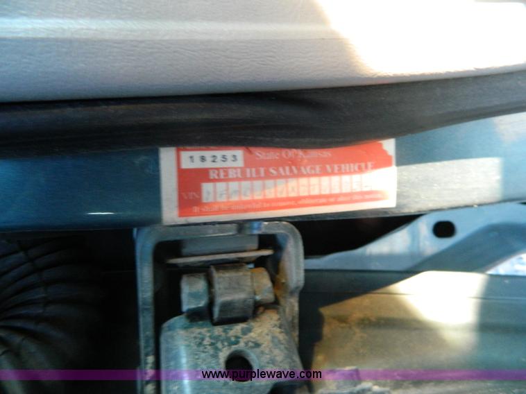 image for item G7605 1996 Ford Explorer SUV