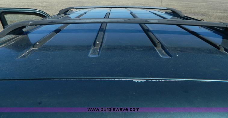 image for item G7605 1996 Ford Explorer SUV