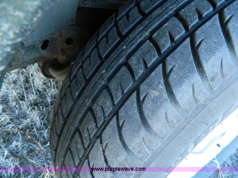 image for item G7605 1996 Ford Explorer SUV