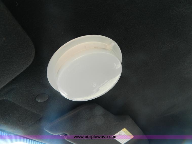 image for item G7606 2004 Ford Crown Victoria Police Interceptor