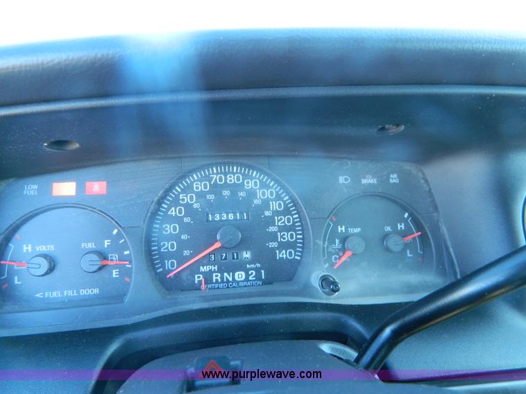 image for item G7606 2004 Ford Crown Victoria Police Interceptor