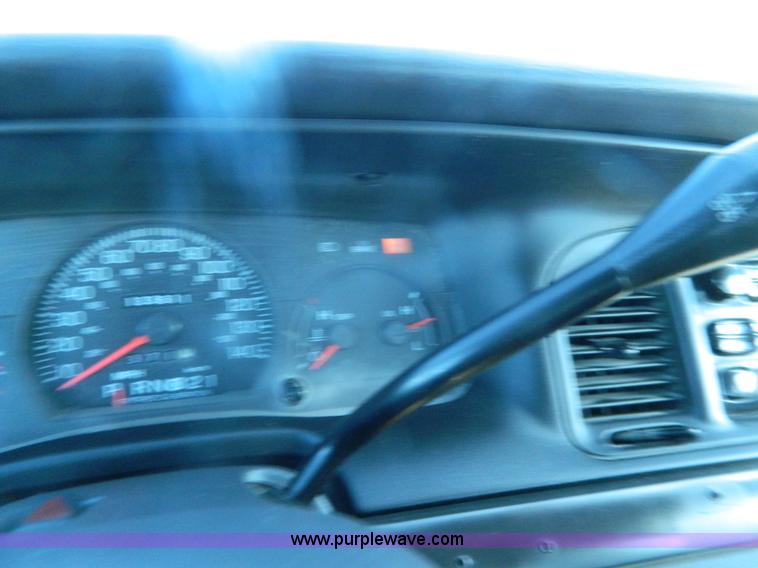 image for item G7606 2004 Ford Crown Victoria Police Interceptor