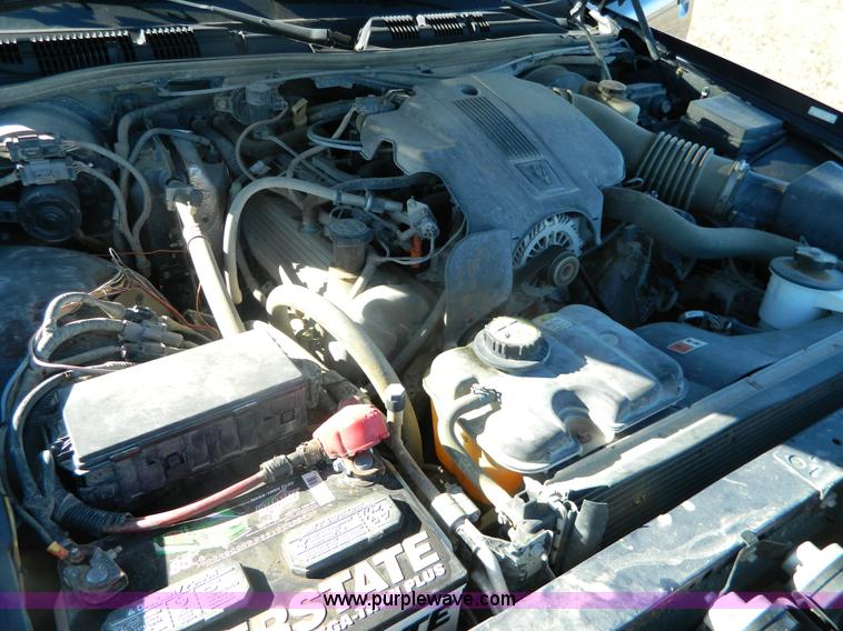 image for item G7606 2004 Ford Crown Victoria Police Interceptor