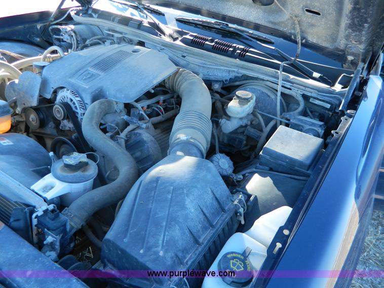 image for item G7606 2004 Ford Crown Victoria Police Interceptor